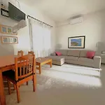 Apartamento Lakefront In 54738