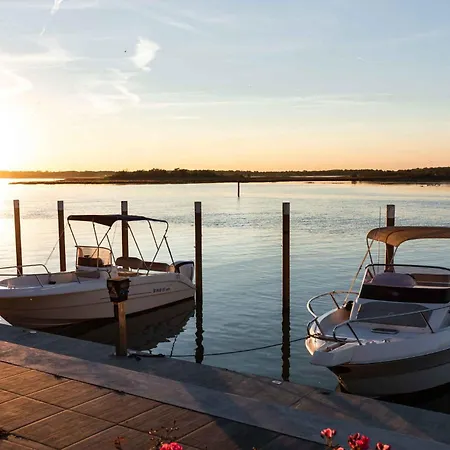 Apartman Lakefront In 54738