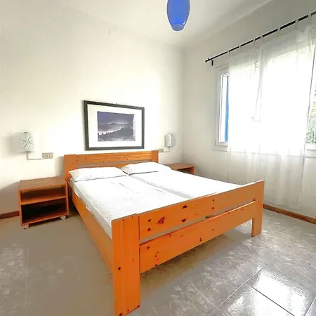 Lakefront In 54738 Apartment
